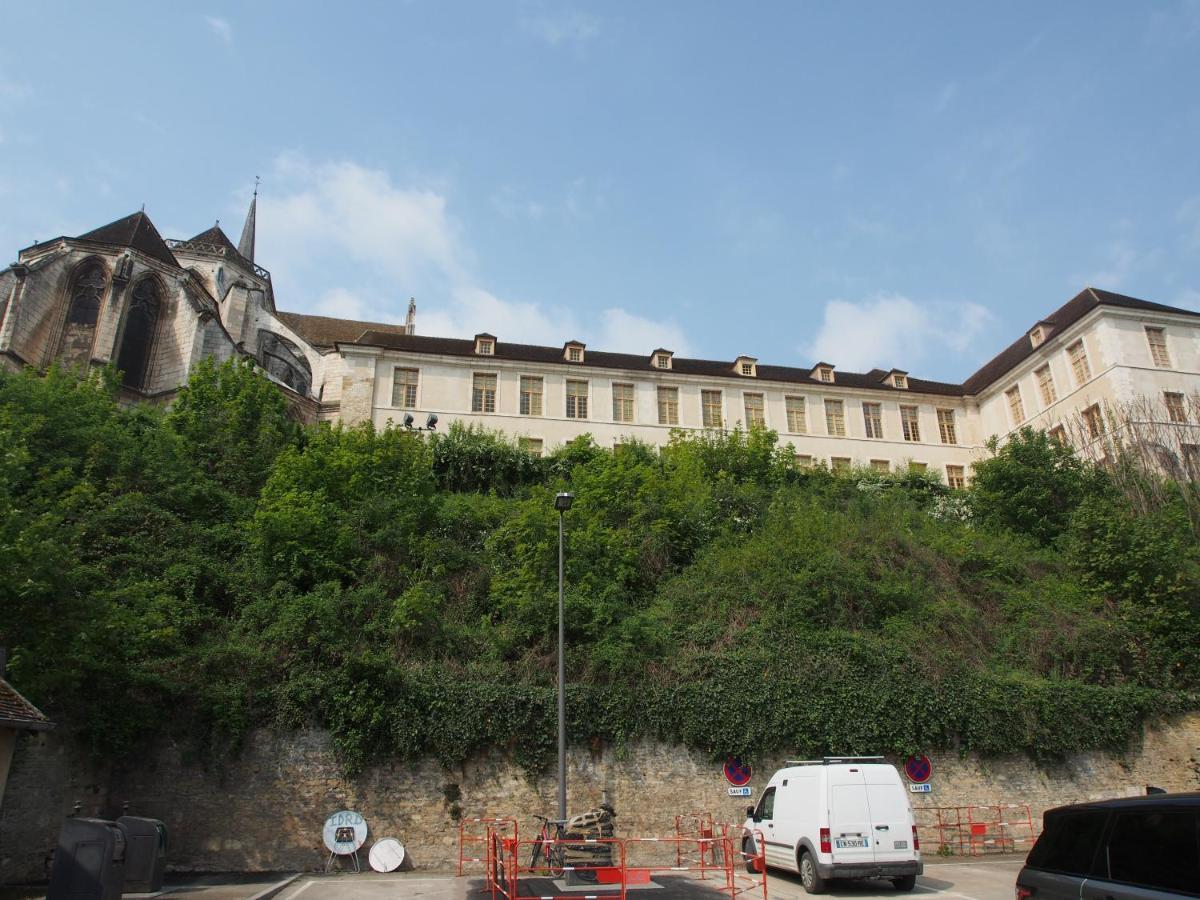 Le Mont Brenn Leilighet Auxerre Eksteriør bilde